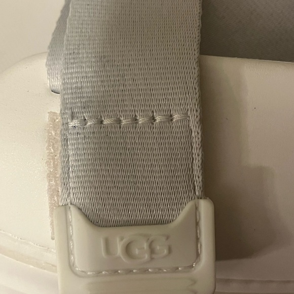 UGG Women's Stratus White Sandal Adjustable Straps EVA Foam 1152686, size 11 - Picture 7 of 8